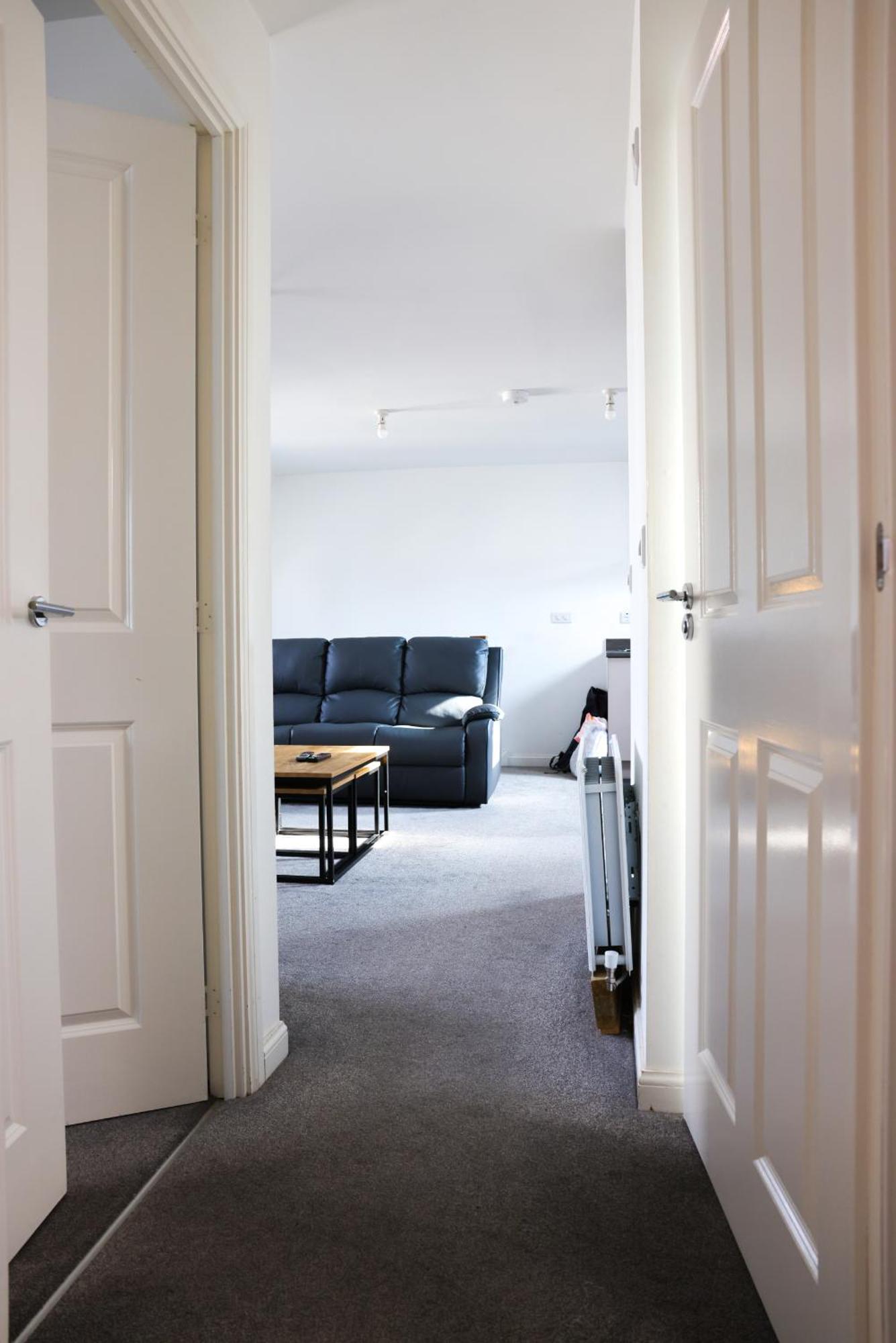 Stunning Two-Bedroom Apartment At A3Ree, Free Parking, Near Cribbs Causeway Mall Бристоль Экстерьер фото